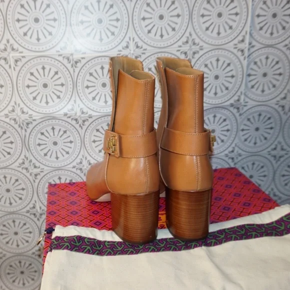 Tory Burch Kira 70mm Calf Leather Bootie Tan size 8.5 - Picture 7 of 16